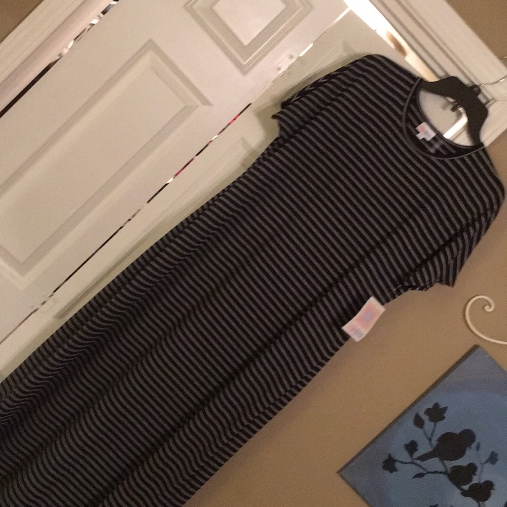 NWT LulaRoe Maria black with gray stripes